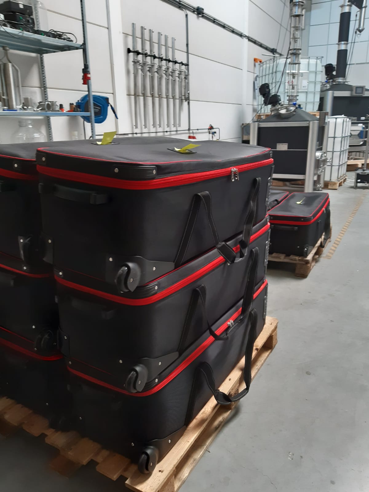 16549ad8-c083-4f11-92d9-fb12fdce8195-1